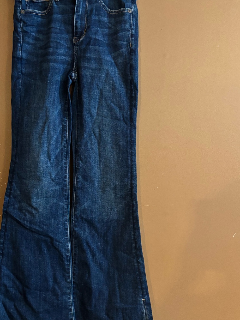 Womens American Eagle Super high rise flare jean with side slits in bottom size0